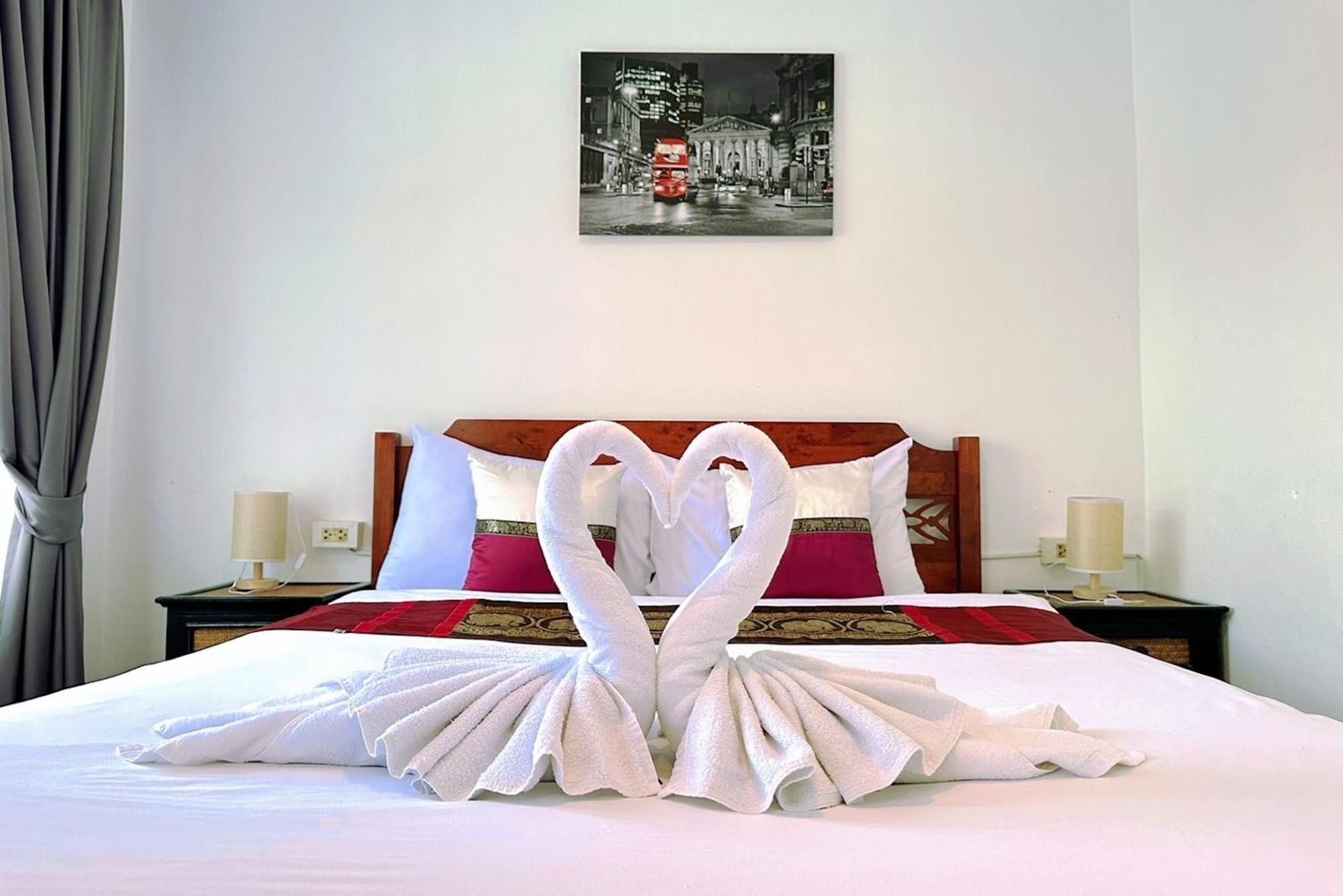 Hotel Baya Phuket Patong Номер фото