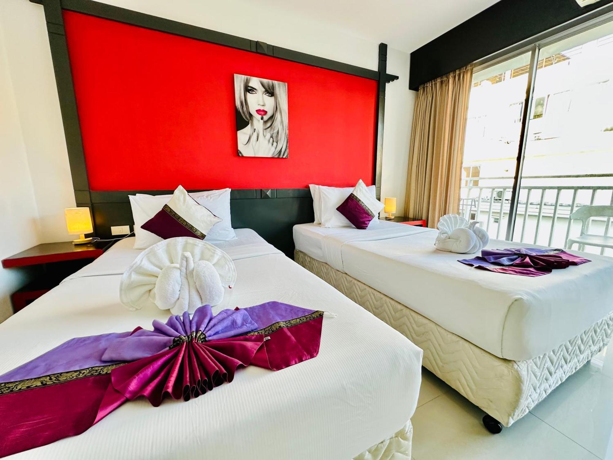 Hotel Baya Phuket Patong Екстер'єр фото